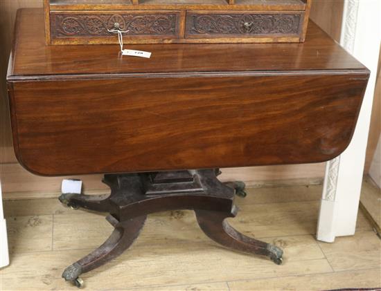 A Regency mahogany Pembroke table W.91cm